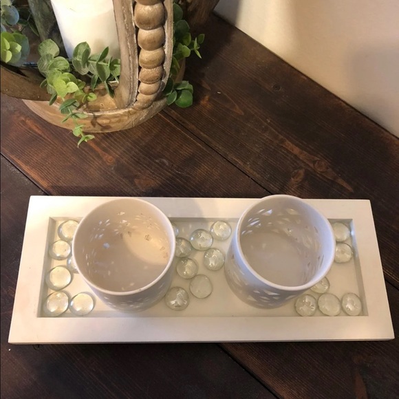 White Violets with tray - Picture 2 of 5